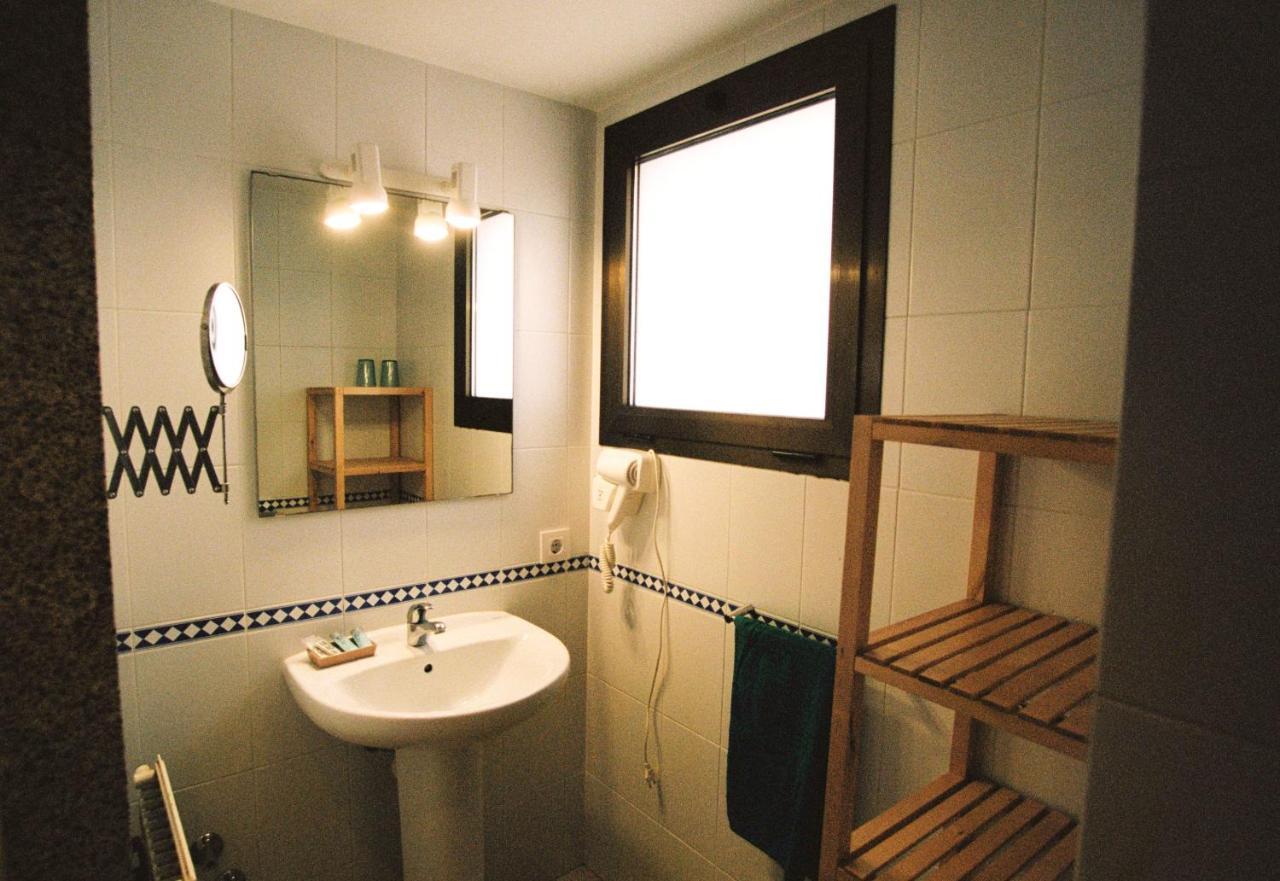 Hostal De L'Aigua Sant Llorenc de la Muga ภายนอก รูปภาพ