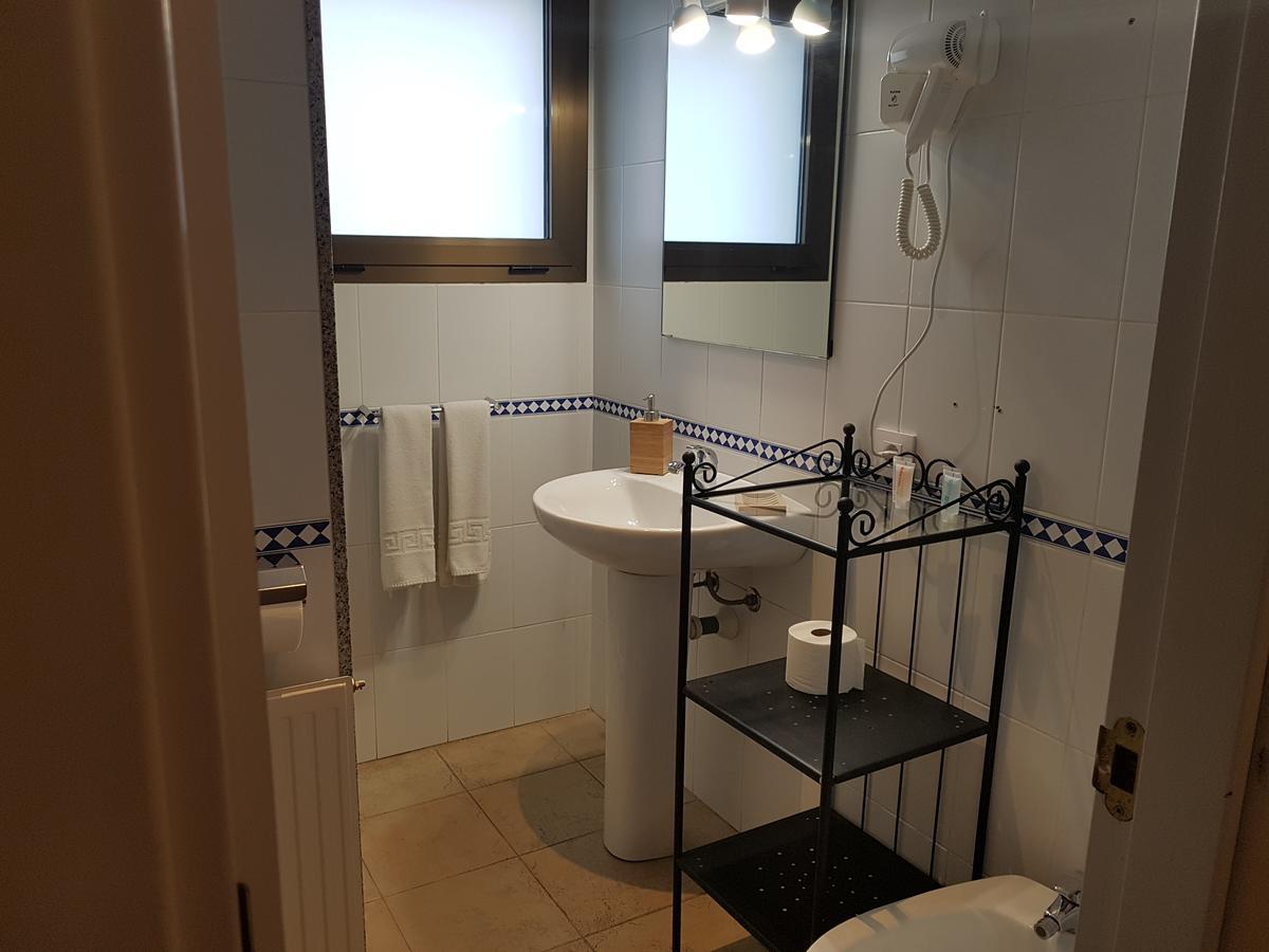 Hostal De L'Aigua Sant Llorenc de la Muga ภายนอก รูปภาพ